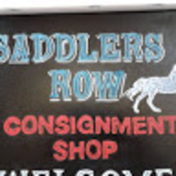 Meet your Posher, Consignment - Picture 1 of 1